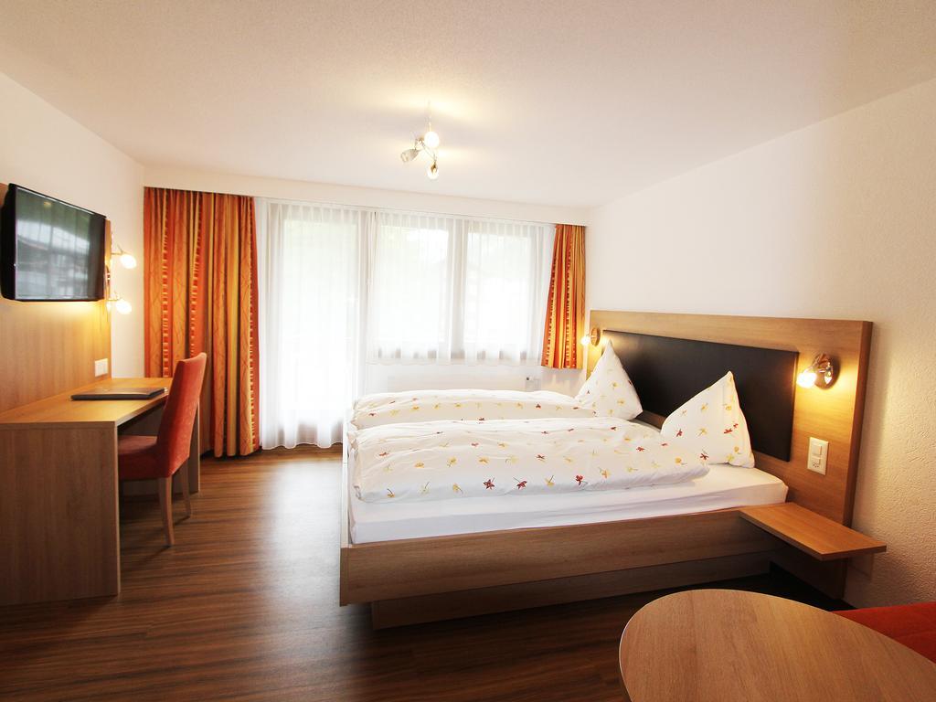 Hotel Monte-Moro Saas-Almagell Phòng bức ảnh