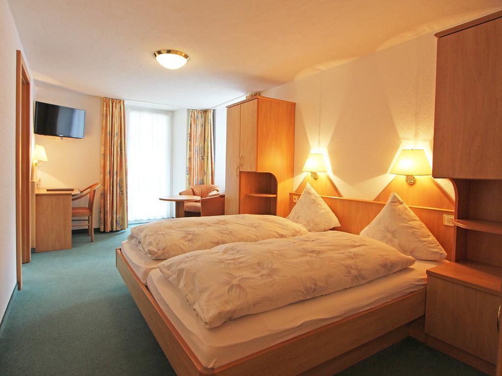 Hotel Monte-Moro Saas-Almagell Phòng bức ảnh